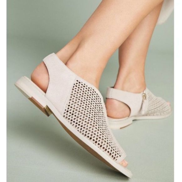 Kelsi Dagger Brooklyn Seneca Sandals Beige Suede Perforated Open Toe Slingback - Picture 1 of 7